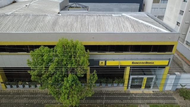 Foto 3 de 11: Comercial em leilão em Curitiba - PR, bairro Rebouças — ID77760 e 87374 CURITIBA (PR) - Rockefeller