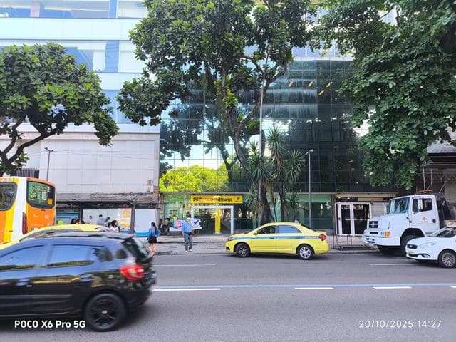 Foto 1 de 8: Comercial em leilão em Rio De Janeiro - RJ, bairro Botafogo — ID74487 RIO DE JANEIRO (RJ) - Botafogo