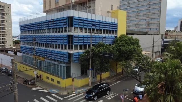 Foto 3 de 7: Comercial em leilão em Araraquara - SP, bairro Centro — ID79228 ARARAQUARA (SP) - Av. Brasil