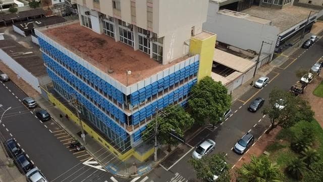 Foto 5 de 7: Comercial em leilão em Araraquara - SP, bairro Centro — ID79228 ARARAQUARA (SP) - Av. Brasil