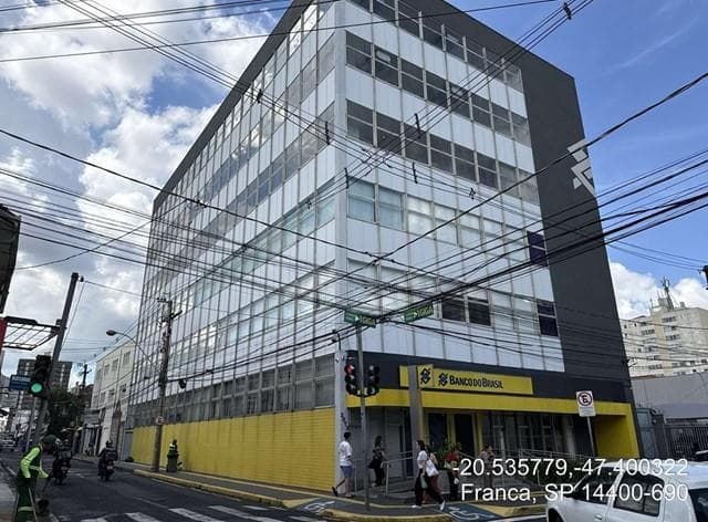 Foto 1 de 2: Comercial em leilão em Franca - SP, bairro Centro — ID74179 FRANCA (SP)