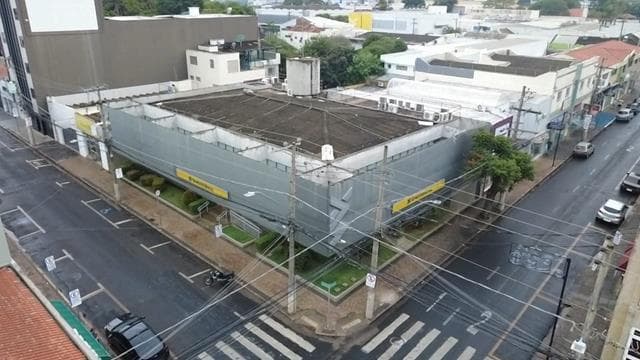 Foto 1 de 9: Comercial em leilão em Indaiatuba - SP, bairro Centro — ID79611 INDAIATUBA (SP) Descrição legal: Imóvel Urbano: Prédio Comercial, situado na Rua Bernardino de Campos, 555, Centro, Indaiatuba (SP). Melhor descrito na Matrícula 958 do CRI de Indaiatuba (SP).
