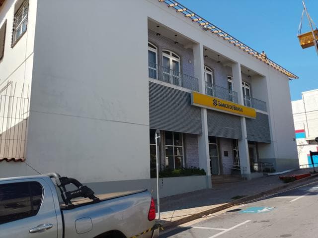 Foto 2 de 11: Comercial em leilão em Itatiba - SP, bairro Centro — ID75470 ITATIBA - FRANCISCO GLICERIO (SP) Descrição legal: Imóvel Urbano: Prédio Comercial , situado Rua Francisco Glicério, 421, Centro, Itatiba (SP). Melhor descrito na Matrícula 73900 do CRI de Ita