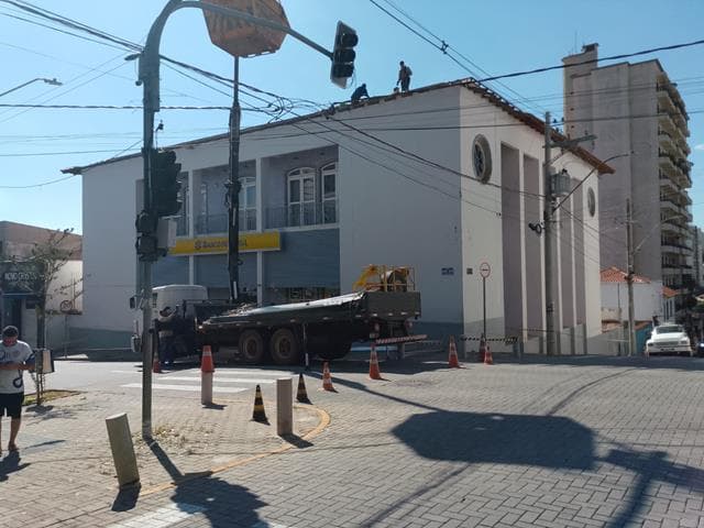 Foto 3 de 11: Comercial em leilão em Itatiba - SP, bairro Centro — ID75470 ITATIBA - FRANCISCO GLICERIO (SP) Descrição legal: Imóvel Urbano: Prédio Comercial , situado Rua Francisco Glicério, 421, Centro, Itatiba (SP). Melhor descrito na Matrícula 73900 do CRI de Ita