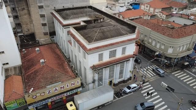 Foto 3 de 7: Comercial em leilão em Limeira - SP, bairro Centro — ID79348 LIMEIRA (SP) Descrição legal: Imóvel Urbano: Prédio Comercial situado na Pça. Toledo de Barros, 120, Centro, Limeira - SP. Melhor descrito na Matrícula 14.558 do 2° CRI de Limeira ? SP. a) Do
