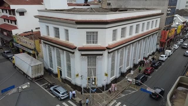 Foto 4 de 7: Comercial em leilão em Limeira - SP, bairro Centro — ID79348 LIMEIRA (SP) Descrição legal: Imóvel Urbano: Prédio Comercial situado na Pça. Toledo de Barros, 120, Centro, Limeira - SP. Melhor descrito na Matrícula 14.558 do 2° CRI de Limeira ? SP. a) Do