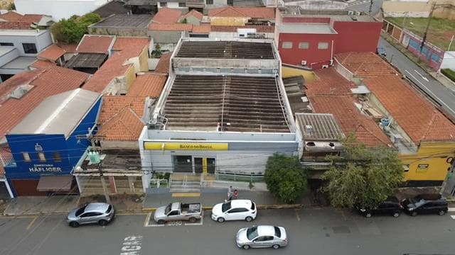 Foto 2 de 7: Comercial em leilão em Limeira - SP, bairro Centro — ID79980 LIMEIRA (SP) ? (11 de junho) Descrição legal: Imóvel Urbano: Prédio Comercial situado na Rua 11 de Junho, 285, Centro, Limeira - SP. Melhor descrito na Matrícula 1045 do 1° CRI de Limeira ? SP