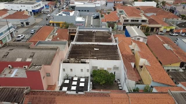 Foto 3 de 7: Comercial em leilão em Limeira - SP, bairro Centro — ID79980 LIMEIRA (SP) ? (11 de junho) Descrição legal: Imóvel Urbano: Prédio Comercial situado na Rua 11 de Junho, 285, Centro, Limeira - SP. Melhor descrito na Matrícula 1045 do 1° CRI de Limeira ? SP