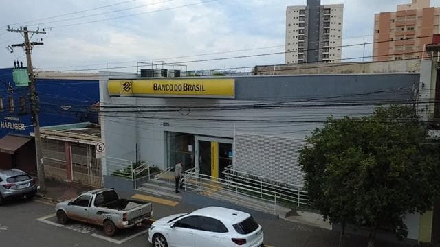 Foto 4 de 7: Comercial em leilão em Limeira - SP, bairro Centro — ID79980 LIMEIRA (SP) ? (11 de junho) Descrição legal: Imóvel Urbano: Prédio Comercial situado na Rua 11 de Junho, 285, Centro, Limeira - SP. Melhor descrito na Matrícula 1045 do 1° CRI de Limeira ? SP