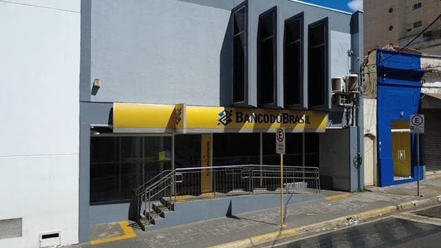 Foto 4 de 6: Comercial em leilão em Lins - SP, bairro Centro — ID79490 LINS (SP) Descrição legal: Imóvel Urbano: Prédio Comercial situado na Rua Luiz Gama, 459, Centro, Lins, (SP). Melhor descrito na Matrícula 27.605 do CRI de Lins, (SP). a) Do imóvel adquirido n