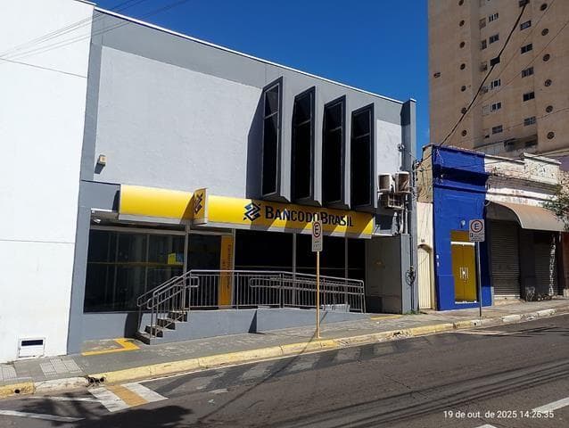 Foto 5 de 6: Comercial em leilão em Lins - SP, bairro Centro — ID79490 LINS (SP) Descrição legal: Imóvel Urbano: Prédio Comercial situado na Rua Luiz Gama, 459, Centro, Lins, (SP). Melhor descrito na Matrícula 27.605 do CRI de Lins, (SP). a) Do imóvel adquirido n