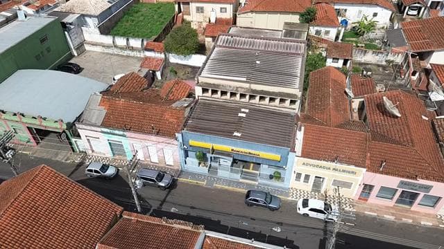 Foto 4 de 10: Comercial em leilão em São Simão - SP — ID2961 SÃO SIMÃO UF (SP) Descrição legal: Imóvel Urbano: Prédio Comercial, situado na Rua Deodoro da Fonseca 1001, São Simão (SP). Melhor descrito na Matrícula do 136 do CRI de São Simão (SP). a) Do i