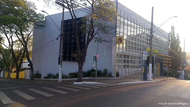Foto 7 de 7: Comercial em leilão em Valinhos - SP, bairro Centro — ID75483 VALINHOS (SP) Descrição legal: Imóvel Urbano: Prédio Comercial situado na Avenida XV de novembro, 70, Centro, Valinhos (SP). Melhor descrito nas Transcrições 72686 e 72687 do 1° CRI de Campina