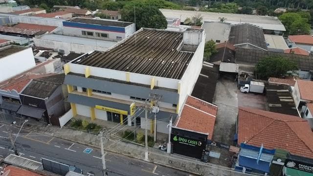 Foto 3 de 8: Comercial em leilão em Vinhedo - SP, bairro Centro — ID75881 VINHEDO (SP) Descrição legal: Imóvel Urbano: Prédio Comercial, situado na Rua Nove de Julho, 385, Centro, Vinhedo (SP). Melhor descrito na Matrícula 20175 do CRI de Vinhedo (SP). a) Do imóvel