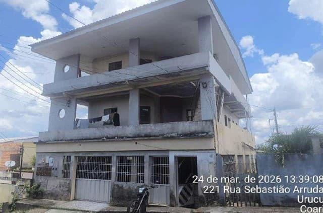 Foto 1 de 3: Casa em leilão em Coari - AM, bairro Urucu — ID90507 COARI (AM) Descrição legal: Imóvel Urbano Residencial, Casa situada na Rua Antônio Aguiar, nº 220, Bairro Urucu, Município de Coari - AM. Melhor descrito na matrícula nº 3.841 do Cartório do 2