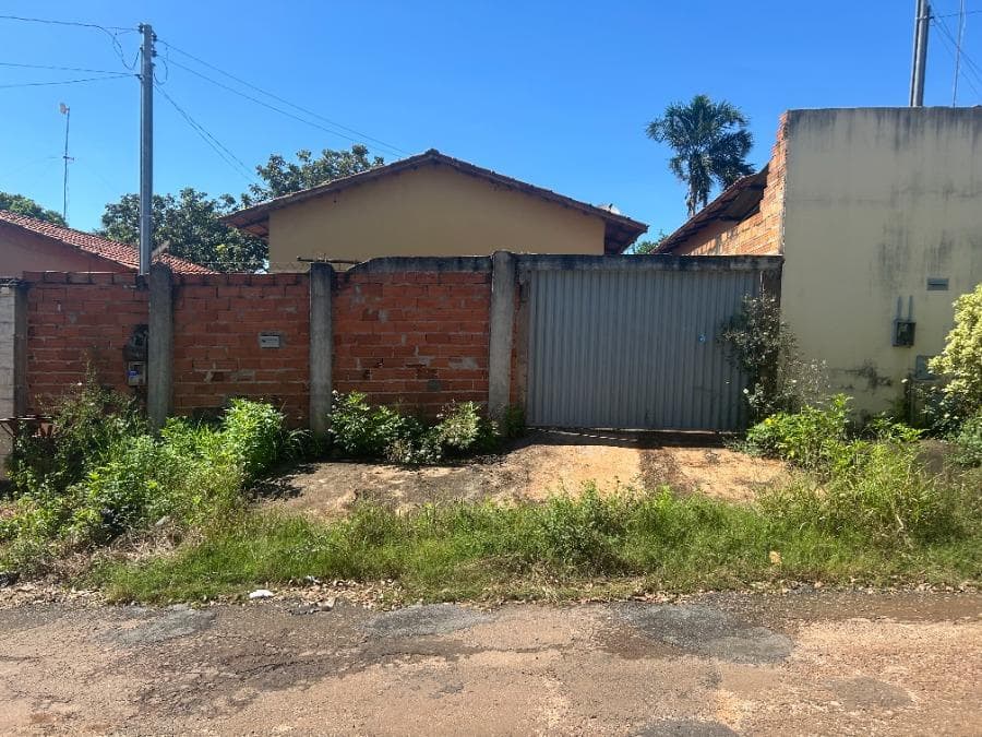 Foto 1 de 3: Casa em leilão em Flores De Goiás - GO, bairro Jardim Alvorada — ID94821 GOIANIRA (GO) Descrição legal: Imóvel Urbano Residencial, Lote 01-J, Quadra 28, situado na Rua 25, Parque Los Angeles, 1ª Etapa, município de Goianira - GO. Melhor descrito na matrícula nº 358