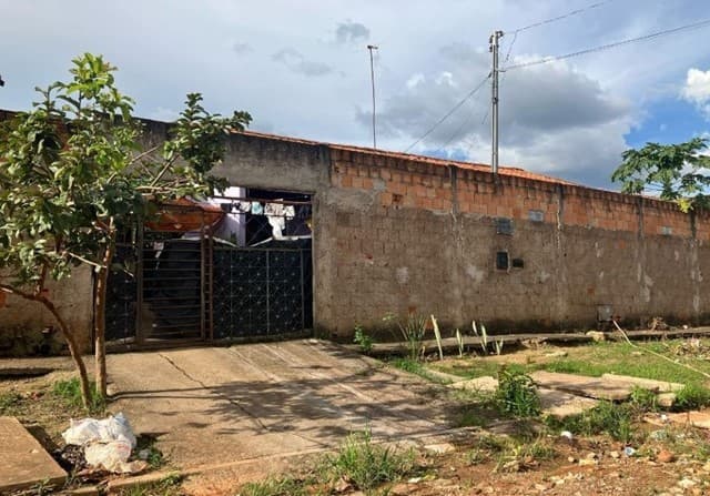 Foto 1 de 2: Casa em leilão em Santo Antônio Do Descoberto - GO, bairro Parque Santo Antônio — ID3035 SANTO ANTONIO DO DESCOBERTO (GO) Descrição legal: Imóvel Urbano Residencial, Casa situada na Rua 25, Quadra 23, Lote 24-B, Bairro Parque Santo Antônio, Município de Santo Antônio do Descoberto