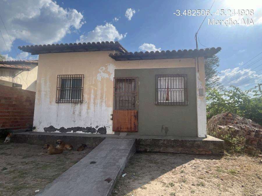 Foto 1 de 3: Casa em leilão em Monção - MA, bairro Centro — ID97671 MONÇÃO (MA) Descrição legal: Imóvel Urbano Residencial, situado na Rua da Primavera, nº 01, Lote 01, Centro, município de Monção - MA. Melhor descrito na matrícula nº 2475 do Ofício Único de M