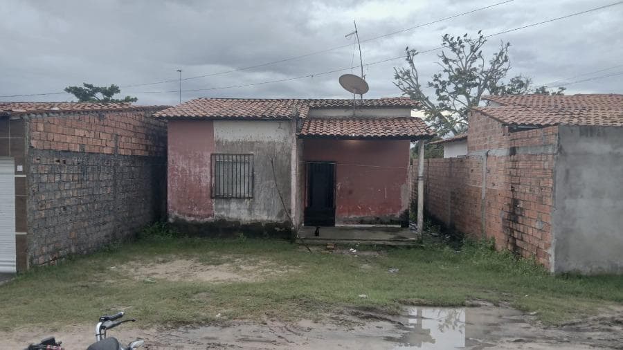 Foto 1 de 3: Casa em leilão em Monção - MA, bairro Nova Monção — ID90746 MONÇÃO (MA) Descrição legal: Imóvel Urbano Residencial, Casa situada na Rua da Vó, Lote 04, Quadra 04, Loteamento Nova Monção, Município de Monção - MA. Melhor descrito na matrícula nº 2.431 d