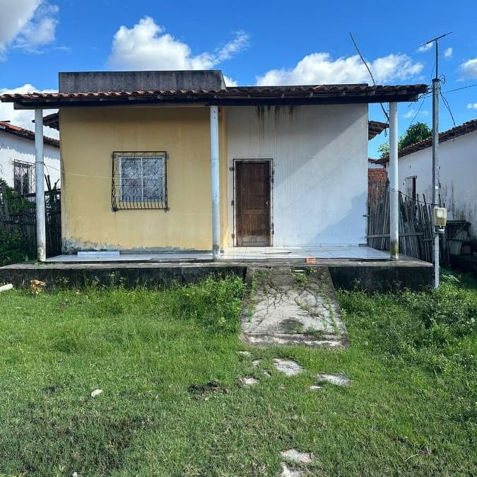 Foto 1 de 3: Casa em leilão em Monção - MA — ID91339 MONÇÃO (MA) Descrição legal: Imóvel Urbano, Casa residencial, situada na Rua da Vó, Loteamento Nova Monção, município de Monção - MA. Melhor descrito na matrícula nº 2377 do Ofício Único de Mo