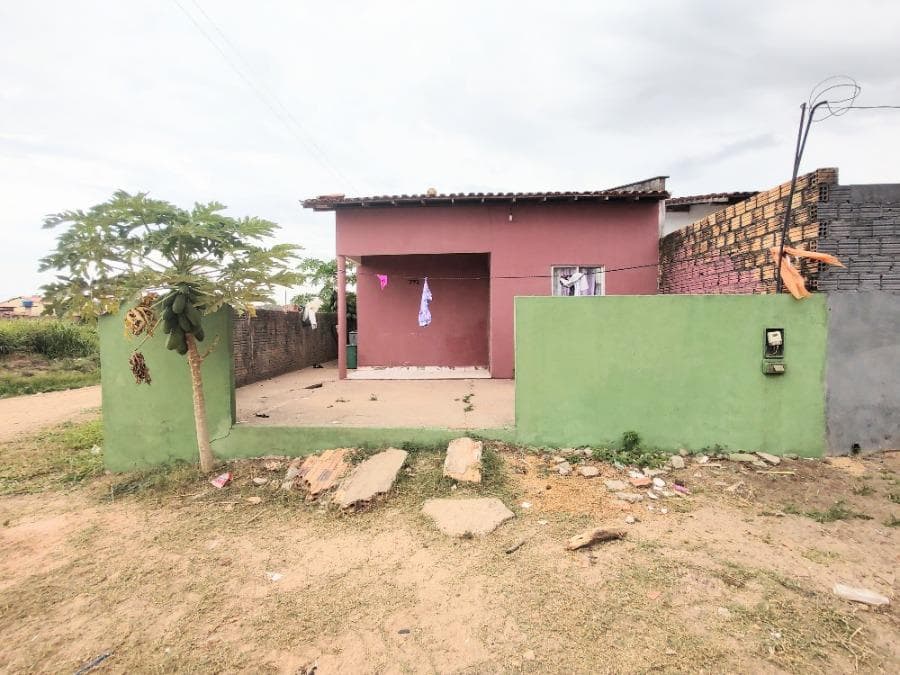 Foto 1 de 3: Casa em leilão em Santa Luzia Do Paruá - MA, bairro Lacerda — ID98613 SANTA LUZIA DO PARUÁ (MA) Descrição legal: Imóvel Urbano Residencial, Casa situada na Avenida Jacinto Eudivan Lacerda, nº 792, Bairro Lacerda, Município de Santa Luzia do Paruá - MA. Melhor de