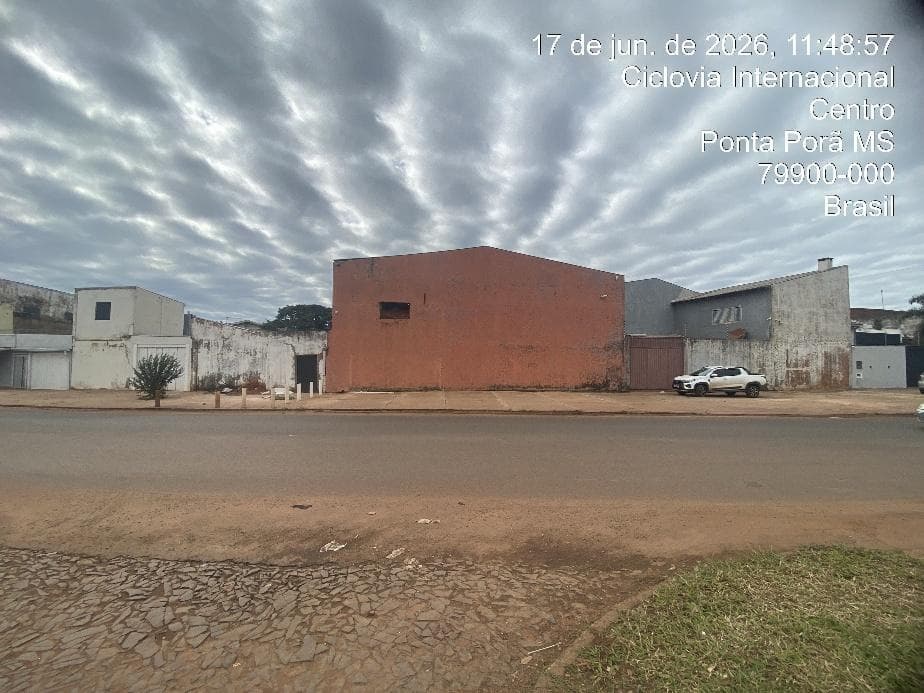 Foto 3 de 3: Terreno em leilão em Ponta Porã - MS, bairro Centrp — ID00015 ID00016 PONTA PORÃ (MS) Descrição legal: Imóveis urbanos, Lotes ?E? e ?P/E? do quarteirão nº 65, situados na Avenida Brasil, município de Ponta Porã - MS. Melhores descritos nas matrículas nº