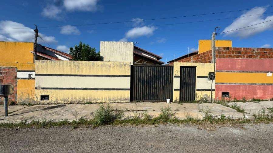 Foto 1 de 3: Casa em leilão em Mossoró - RN, bairro Presidente Costa e Silva — ID95320 MOSSORÓ (RN) Descrição legal: Imóvel Urbano Residencial, Casa situada na Rua Antônia Rodrigues Dantas, nº 65, Quadra C, Lote 22, Loteamento ECOPARK, Bairro Presidente Costa e Silva, Município