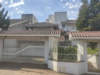 Foto 1 de 3: Casa em leilão em Sapiranga - RS — ID1919 SAPIRANGA (RS) Descrição legal: Imóvel Urbano Residencial, situado na Rua São Jacó, nº 404, Quadra 53 do Plano Diretor, município de Sapiranga - RS. Melhor descrito na matrícula nº 8249 do Ofíc