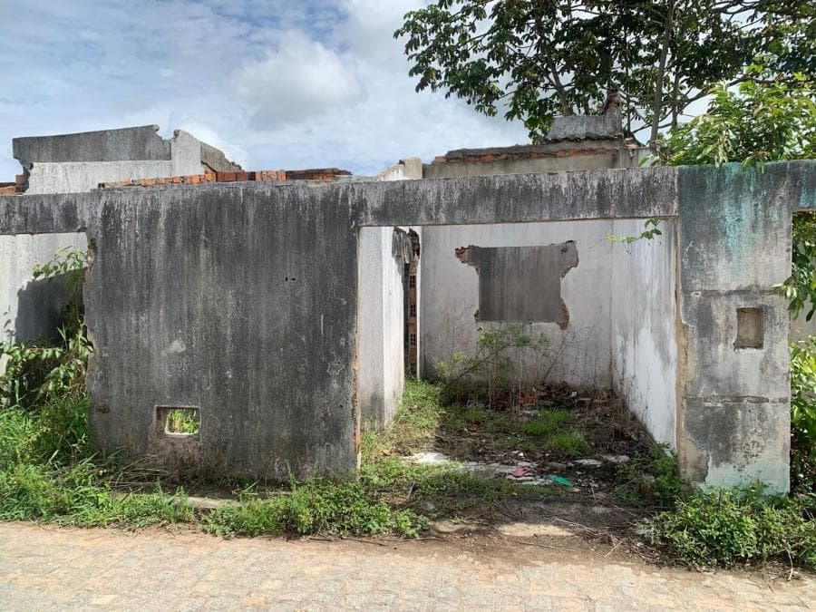 Foto 1 de 3: Casa em leilão em Capela - SE, bairro Sobradinho — ID97904 CAPELA (SE) Descrição legal: Imóvel Urbano Residencial, Casa situada na Rua Projetada, nº 104, Quadra A, Lote 15, Bairro Sobradinho, município de Capela - SE. Melhor descrito na Matrícula nº 1