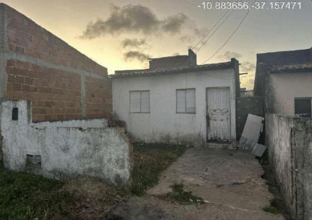 Foto 1 de 2: Casa em leilão em Nossa Senhora Do Socorro - SE, bairro Jardim Vila Ney — ID92574 NOSSA SENHORA DO SOCORRO (SE) Descrição legal Imóvel Urbano Residencial, Casa situada na Rua B, nº 182, Lote 40A, Quadra 17, Bairro Jardim Vila Ney, Município de Nossa Senhora do Socorro - SE.
