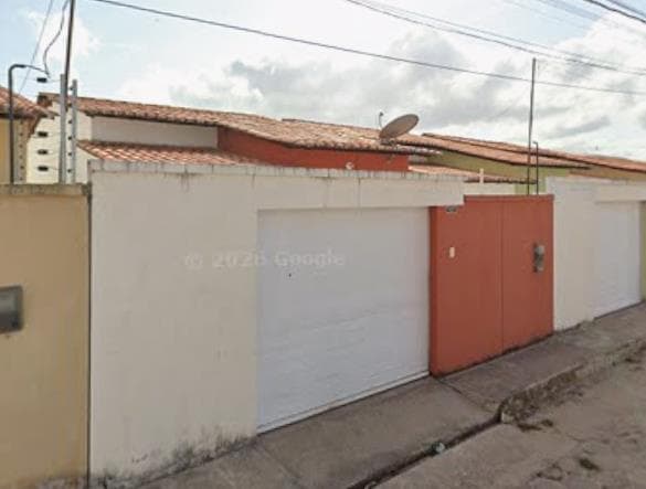 Casa em leilão em Pinheiro - MA, bairro Enseada — Nº DO BEM: 533099778 PINHEIRO (MA) Descrição: IMÓVEL DE MATRÍCULA 10234 DO 1º OFÍCIO DE PINHEIRO-MA, ASSIM DESCRITO: Casa nº 33, com área construída de 70,00m² e respectivo terreno com área total de 1