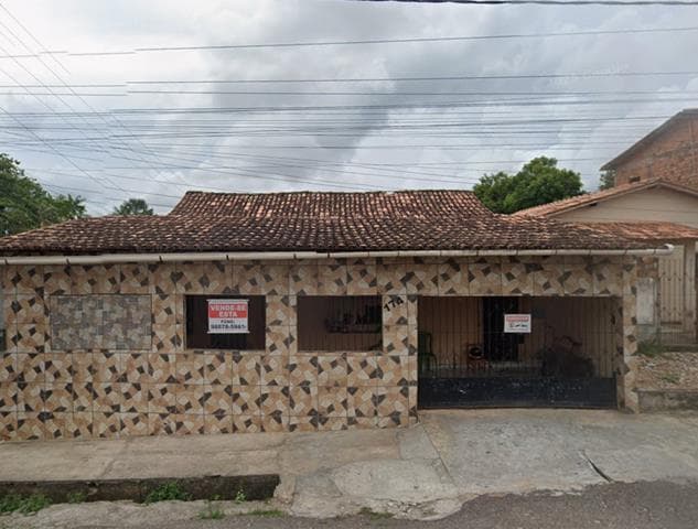 Casa em leilão em Bragança - PA, bairro Vila Sinhá — Nº DO BEM: 537980746 Descrição: IMÓVEL DE MATRÍCULA 14843 DO CARTÓRIO DO 1º OFÍCIO DE NOTAS, REGISTRO DE IMÓVEIS DE BRAGANÇA-PA, ASSIM DESCRITO: Casa nº 174, com área construída de 136,08m² e respecti