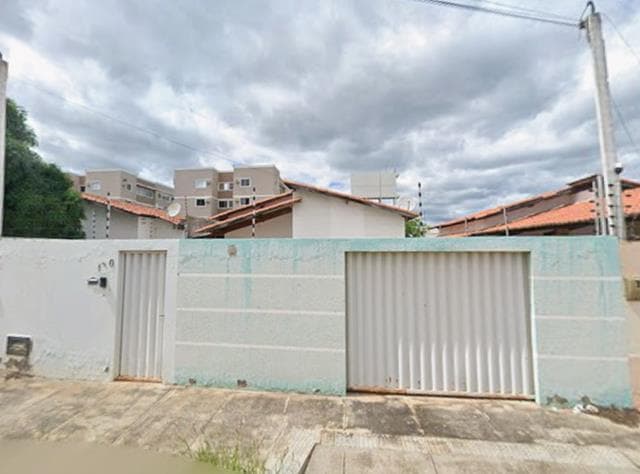 Casa em leilão em Mossoró - RN, bairro Alto do Sumaré — Nº DO BEM: 525342068 MOSSORÓ (RN) Descrição: IMÓVEL DE MATRÍCULA 24778 DO 1º OFÍCIO DE NOTAS DE MOSSORÓ-RN, ASSIM DESCRITO: Casa, com área de construção de 55,18m² e respectivo terreno com área total
