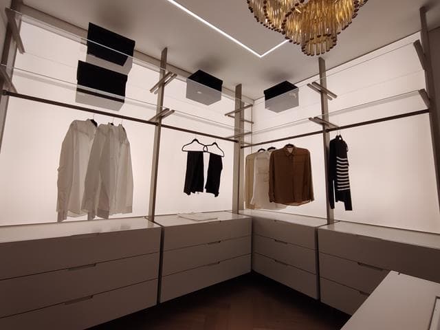 Foto 2 de 7: Apartamento em leilão em São Paulo - SP — BENS DE APARTAMENTO DECORADO LAVVI SOLEIL (REF.16)