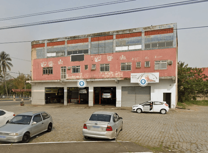 Foto 7 de 11: Comercial em leilão em Itatiaia - RJ — IMÓVEL COMERCIAL EM ITATIAIA - TERRENO COM ÁREA APROXIMADA DE 1.000m², com frente para faixa de domínio da RODOVIA PRESIDENTE DUTRA - um prédio com 03 andares