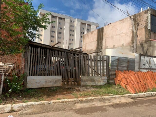 Terreno em leilão em Samambaia - DF — IMÓVEL, LOTE 2 DA QS 318, CJ 1, SAMAMBAIA-DF