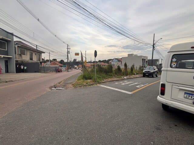 Foto 5 de 10: Terreno em leilão em Curitiba - PR, bairro Tatuquara — LOTE DE TERRENO NO 01 (UM), DA QUADRA N° 05 (CINCO), DA PLANTA MORADIAS LAGUNA II