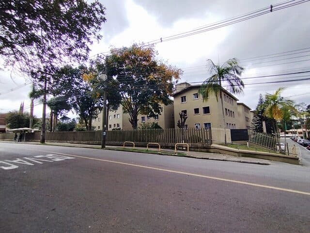 Foto 7 de 10: Apartamento em leilão em Curitiba - PR, bairro Pequeno Cotolengo — APARTAMENTO NO 21 DO TIPO CT-AP-3-54, SITO NO 29 PAVIMENTO DO BLOCO 07 DO CONJUNTO RESIDENCIAL BARIGUI