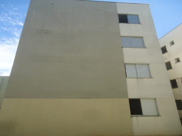 Foto 2 de 6: Apartamento em leilão em Londrina - PR, bairro Jardim Shangri-lá — APARTAMENTO N°403, TIPO B-2, DO BLOCO G, SITUADO NO 3° PAVIMENTO SUPERIOR DO CONJUNTO RESIDENCIAL SOLAR DOS TUCANOS