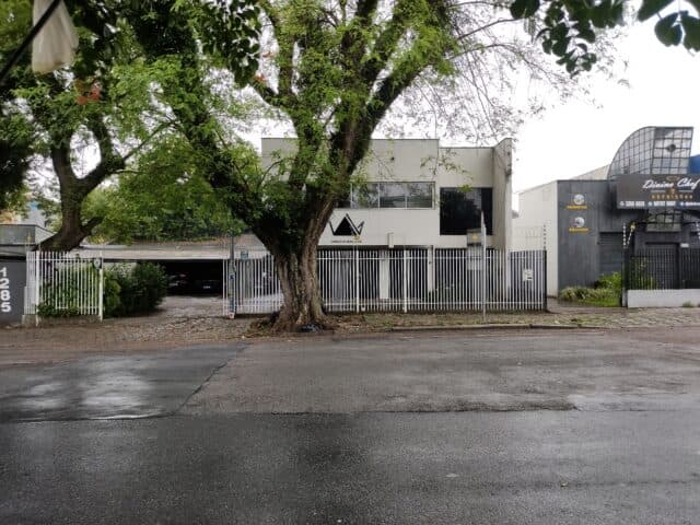 Foto 4 de 9: Terreno em leilão em Curitiba - PR — 50% PARTE IDEAL DO LOTE DE TERRENO RESULTANTE DA UNIFICACAO DOS LOTES 126-B E 130-A, DA PLANTA SCHMIDT