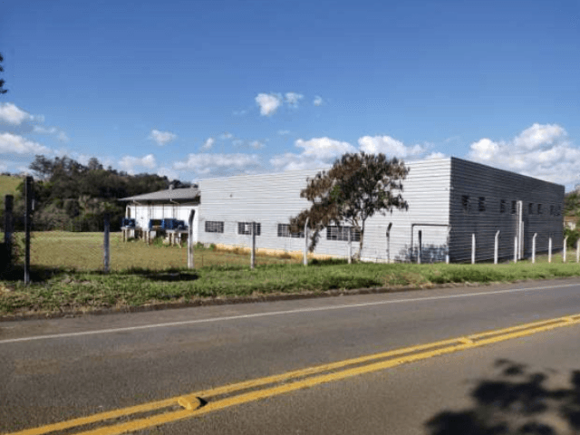 Foto 1 de 7: Comercial em leilão em Pinhalão - PR — CONSISTE EM DEZ MIL METROS QUADRADOS (10.000,00 M2) EQUIVALENTES A 1,00 HA, DE TERRENOS, SITUADOS NO PERIMETRO URBANO DA