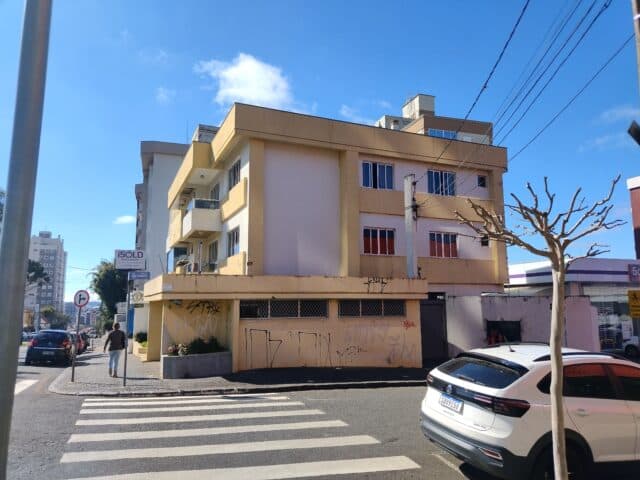 Foto 7 de 9: Apartamento em leilão em Ponta Grossa - PR — APARTAMENTO 11 E GARAGEM COM 162,03M2 EXISTENTE SOBRE O IMOVEL: LOTE DE TERRENO NO 1 (UM), DA QUADRA NO 57 (CINQUENTA E
