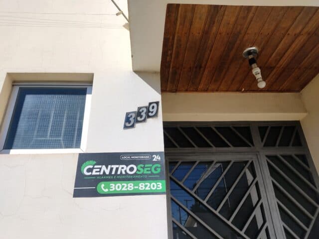 Foto 2 de 9: Apartamento em leilão em Ponta Grossa - PR — APARTAMENTO 11 E GARAGEM COM 162,03M2 EXISTENTE SOBRE O IMOVEL: LOTE DE TERRENO NO 1 (UM), DA QUADRA NO 57 (CINQUENTA E
