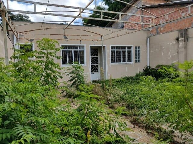 Foto 3 de 8: Casa em leilão em Ponta Grossa - PR, bairro Jardim Carvalho — FRACAO IDEAL DE 10% DO IMOVEL URBANO: LOTE DE TERRENO N° 371/A, DA QUADRA N° 33 (TRINTA E TRES), DE FORMA RETANGULAR,