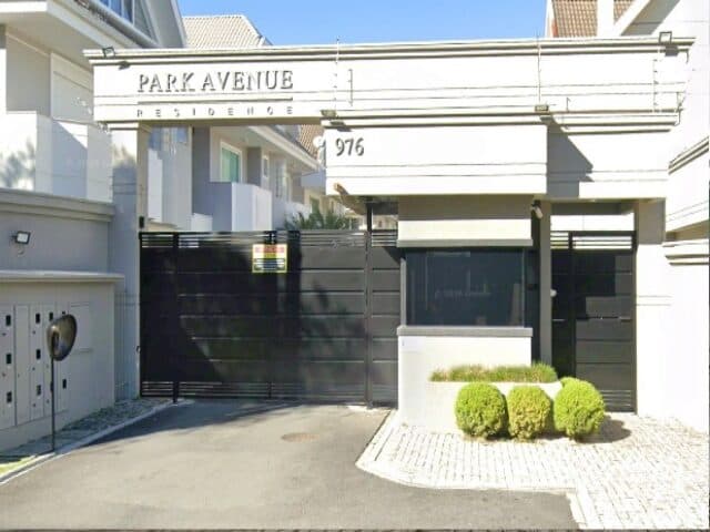 Casa em leilão em Curitiba - PR, bairro Hugo Lange — RESIDENCIA 12 - AREA DE 192M2 - CONDOMINIO RESIDENCIAL PARK AVENUE - RUA JAIME BALAO, 976 - HUGO LANGE - CURITIBA/PR