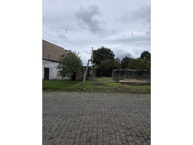 Foto 3 de 10: Casa em leilão em Paranaguá - PR — IMÓVEL COM 705M2 NA AVENIDA GABRIEL DE LARA, PARANAGUÁ/PR