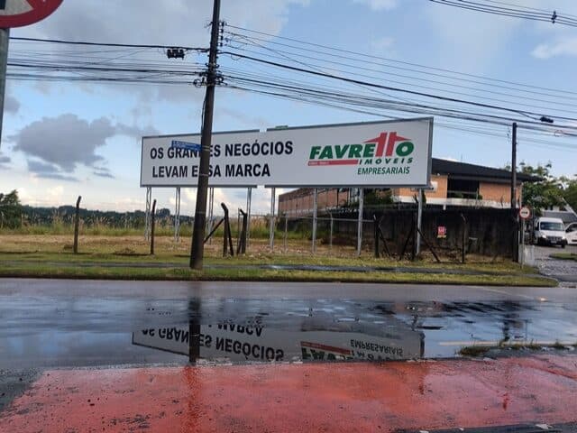 Foto 3 de 10: Terreno em leilão em Curitiba - PR, bairro Cidade Industrial — IMOVEL DE MATRICULA 48.244 DO 8O REGISTRO DE IMOVEIS DE CURITIBA/PR, DE PROPRIEDADE DO EXECUTADO IVO LUIZ BOSCHETTI E ES