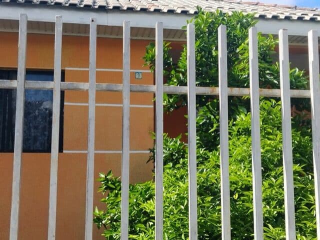 Foto 7 de 8: Casa em leilão em Curitiba - PR, bairro Pinheirinho — IMOVEL: LOTE NO 08 (OITO), DA QUADRA N° 45 (QUARENTA E CINCO), DA PLANTA JARDIM URANO , SITO NO ARRABALDE DO PINHEIRIN