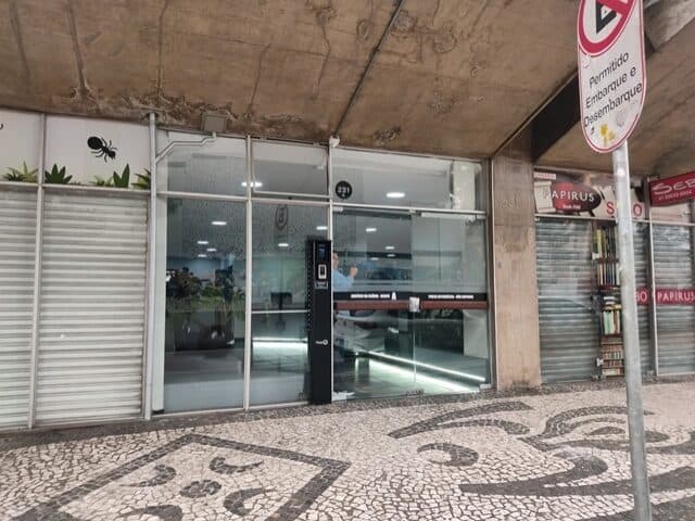 Foto 10 de 10: Apartamento em leilão em Curitiba - PR — IMOVEL: APARTAMENTO RESIDENCIAL NO 1.705, COM A AREA CONSTRUIDA EXCLUSIVA DE 53,15 M2 E A AREA CONSTRUIDA GLOBAL DE 65,