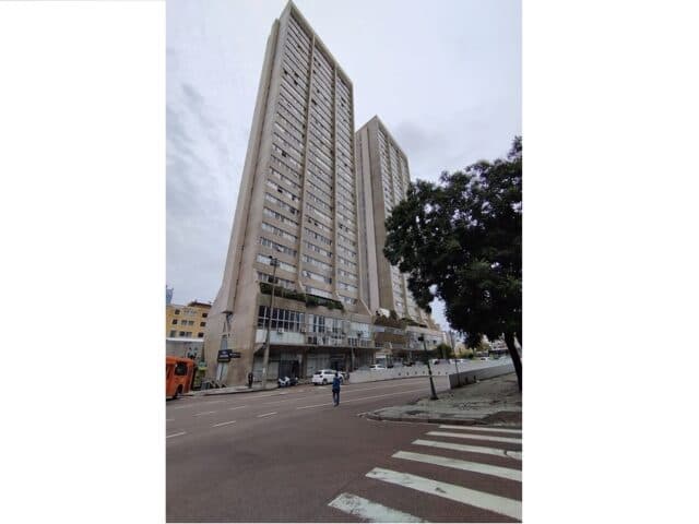 Foto 3 de 10: Apartamento em leilão em Curitiba - PR — IMOVEL: APARTAMENTO RESIDENCIAL NO 1.705, COM A AREA CONSTRUIDA EXCLUSIVA DE 53,15 M2 E A AREA CONSTRUIDA GLOBAL DE 65,